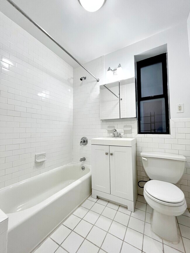 Bathroom - 600 W 173rd St