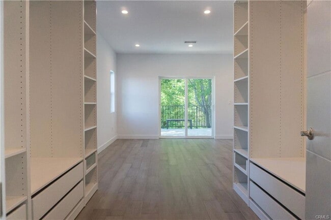 Foto del edificio - 6848 Encino Ave