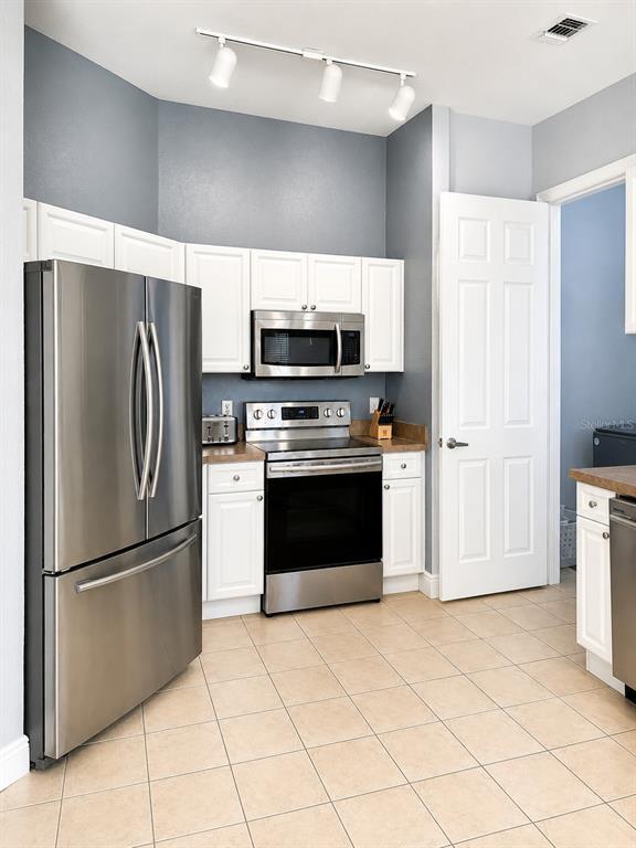 Foto del edificio - 322 Terrace Ridge Cir