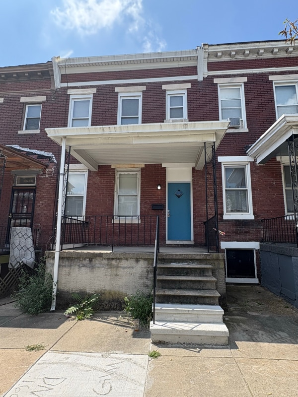 Building Photo - 1705 E 25th St