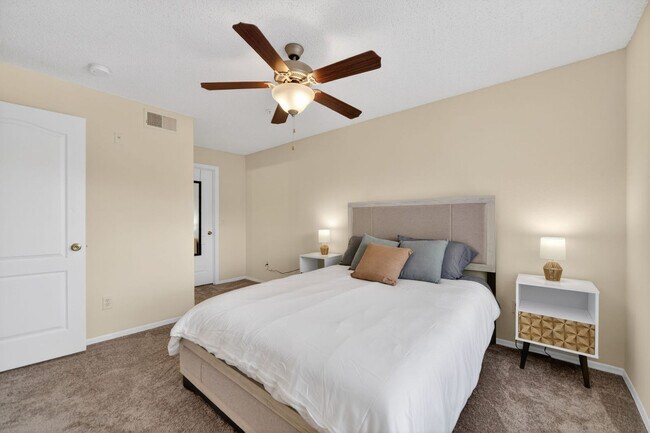 Foto del edificio - 755 Sybilwood Cir