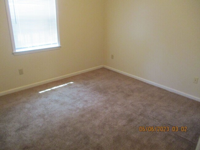 Foto del edificio - 315 Carriage Ln