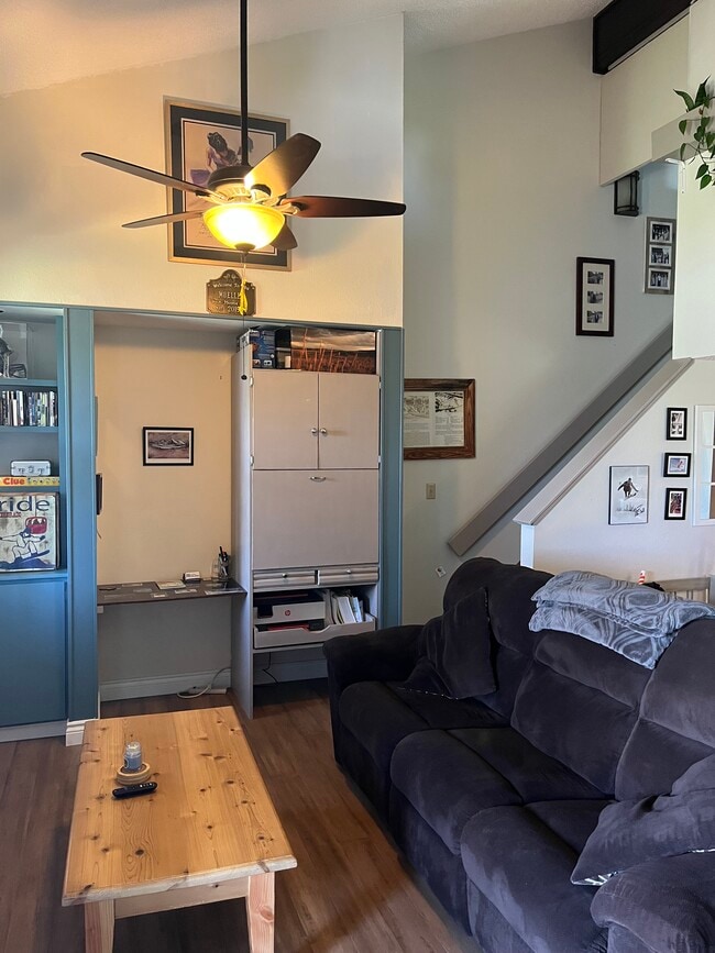 Building Photo - 102 Valley View Dr