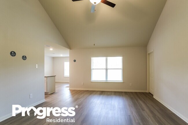 Building Photo - 10454 Red Cardinal Dr NE