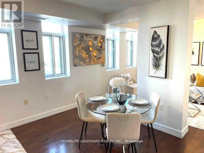 Building Photo - 15 Maplewood Ave