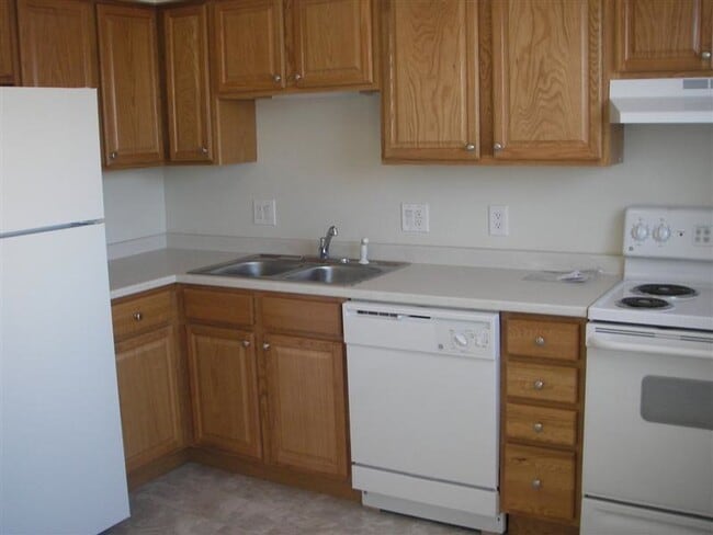 Building Photo - 1003 Lyndale Dr