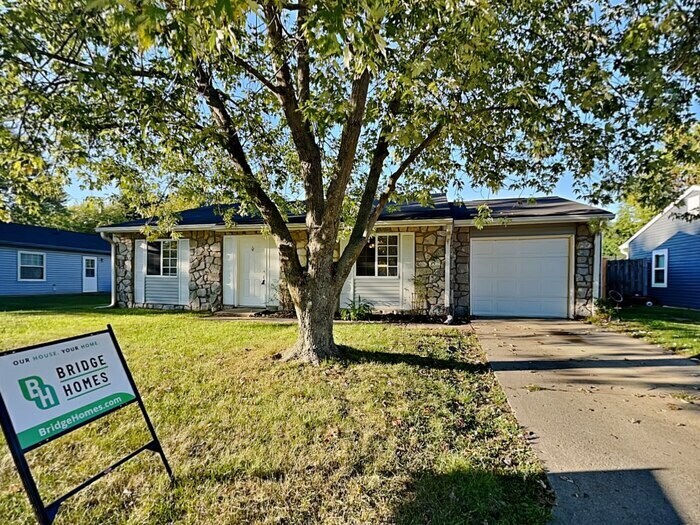 Primary Photo - Receive ONE MONTH FREE RENT! 4 bed 1.5 bat...