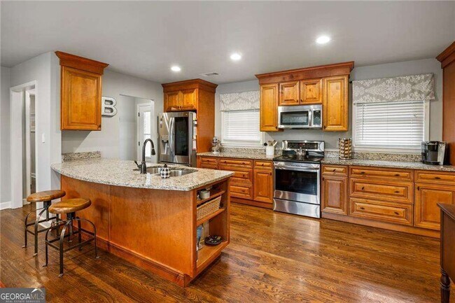 Foto del edificio - 2341 Elmwood Cir SE