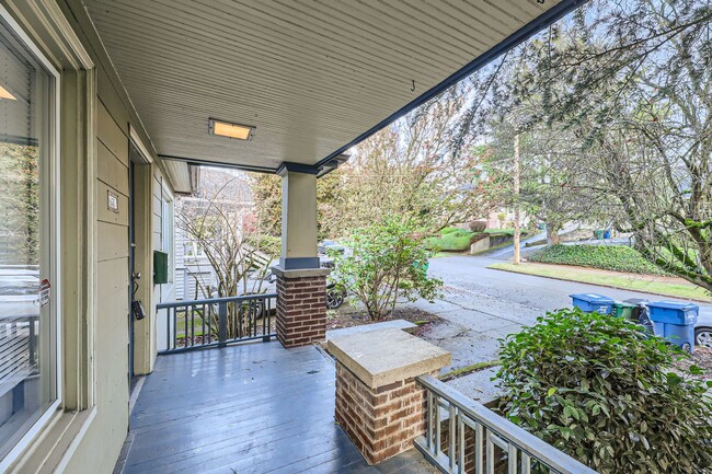 Building Photo - Amazing 4bed/2bath Home in Ballard!