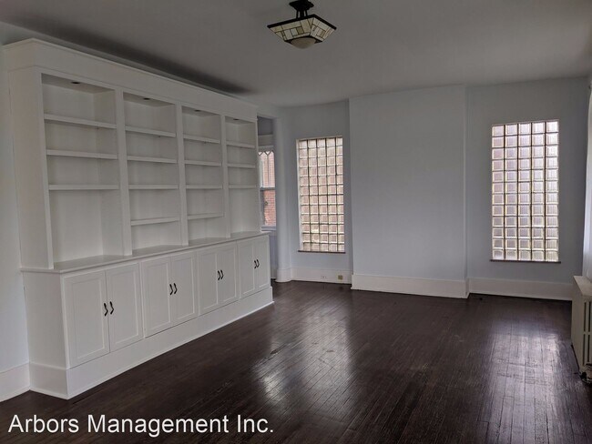 Building Photo - 2 br, 1.5 bath House - 6330 Alderson Street