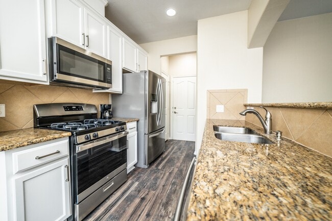 Building Photo - 10944 Chazenwood Dr