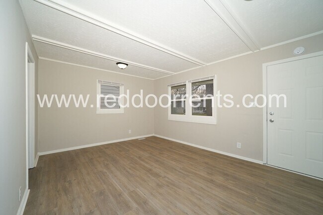 Foto del edificio - Parkside 2BR gem!