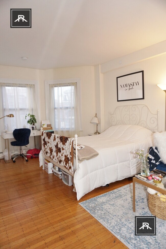 Foto del edificio - 901 Beacon St