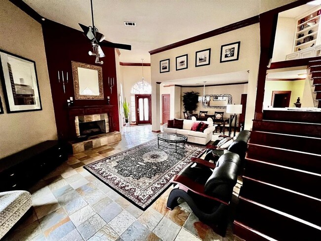 Foto del edificio - 6983 Oakwood Park