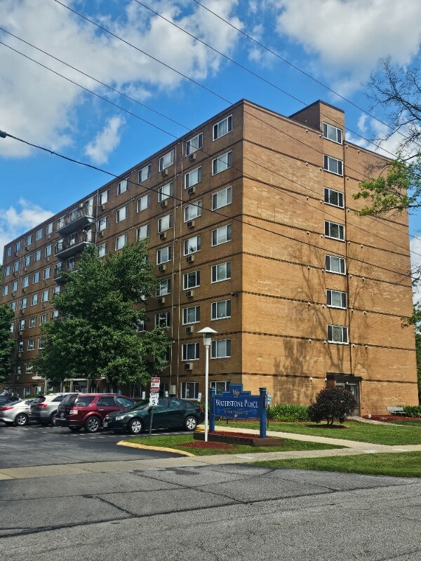 Building Photo - 1380 Arbor Ave SE