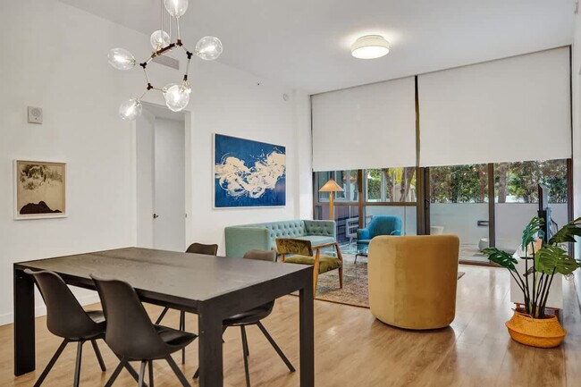 Building Photo - 1220 17th St