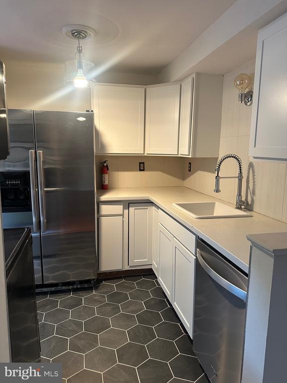 Foto del edificio - 344 Shady Glen Dr