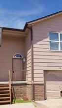 Building Photo - 1140 Country Club Ln