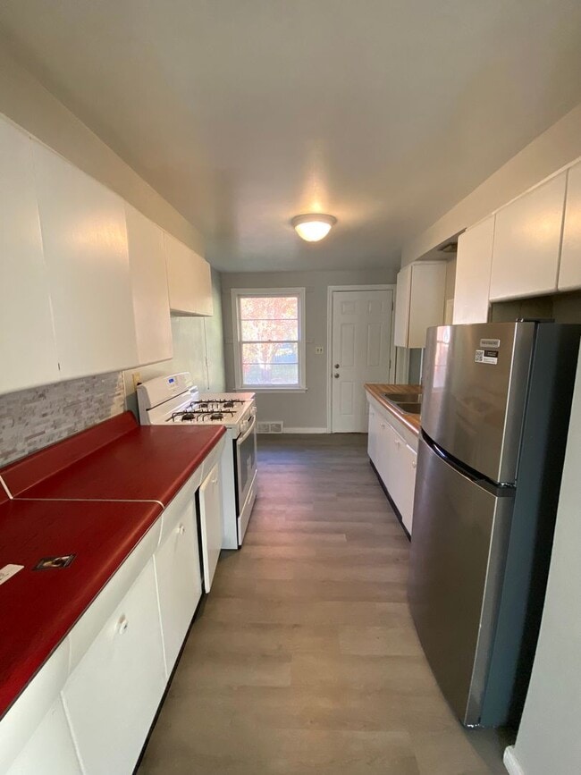 Foto del edificio - Don't Miss out! New Listing Available Now!...