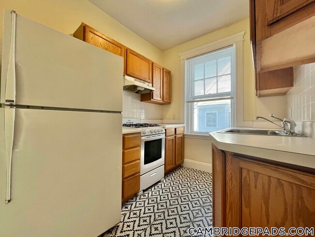 Building Photo - 41 Wendell St