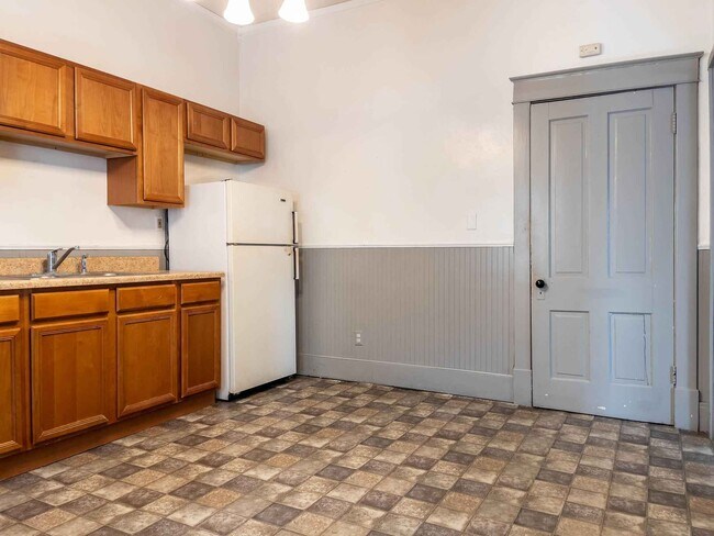 Kitchen - 320 W Church St