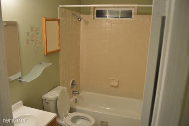 Building Photo - 922 Pulliam St SW