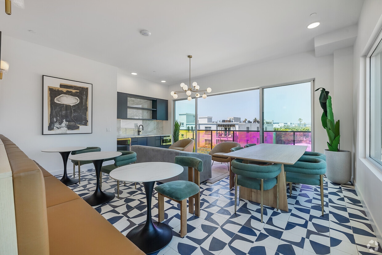 Bloom Beverly Grove - Premium Co-Living - 360 N Hayworth Ave Los ...