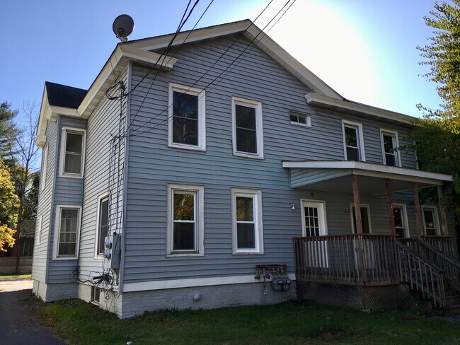 Foto del edificio - 42 -44 West Main St