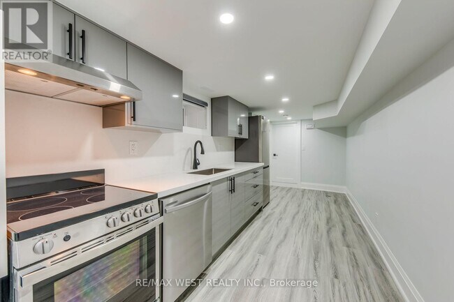 Photo du bâtiment - 1190 Ossington Ave