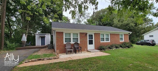 Building Photo - 290 Windfield Cir