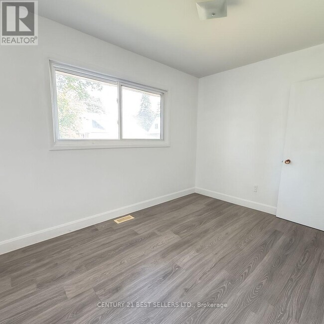 Building Photo - 442 Mountainview Dr