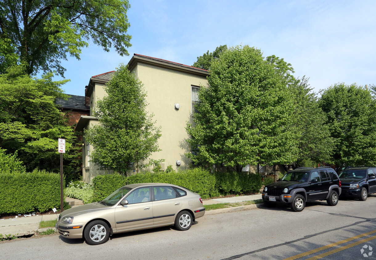 Building Photo - Belmont Apartments