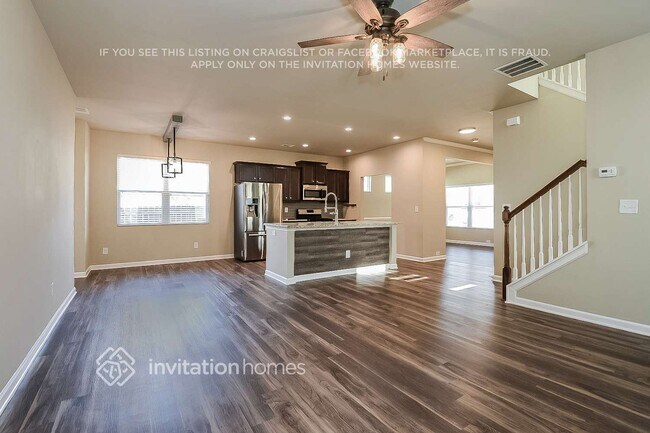 Foto del edificio - 657 Sunflower Dr