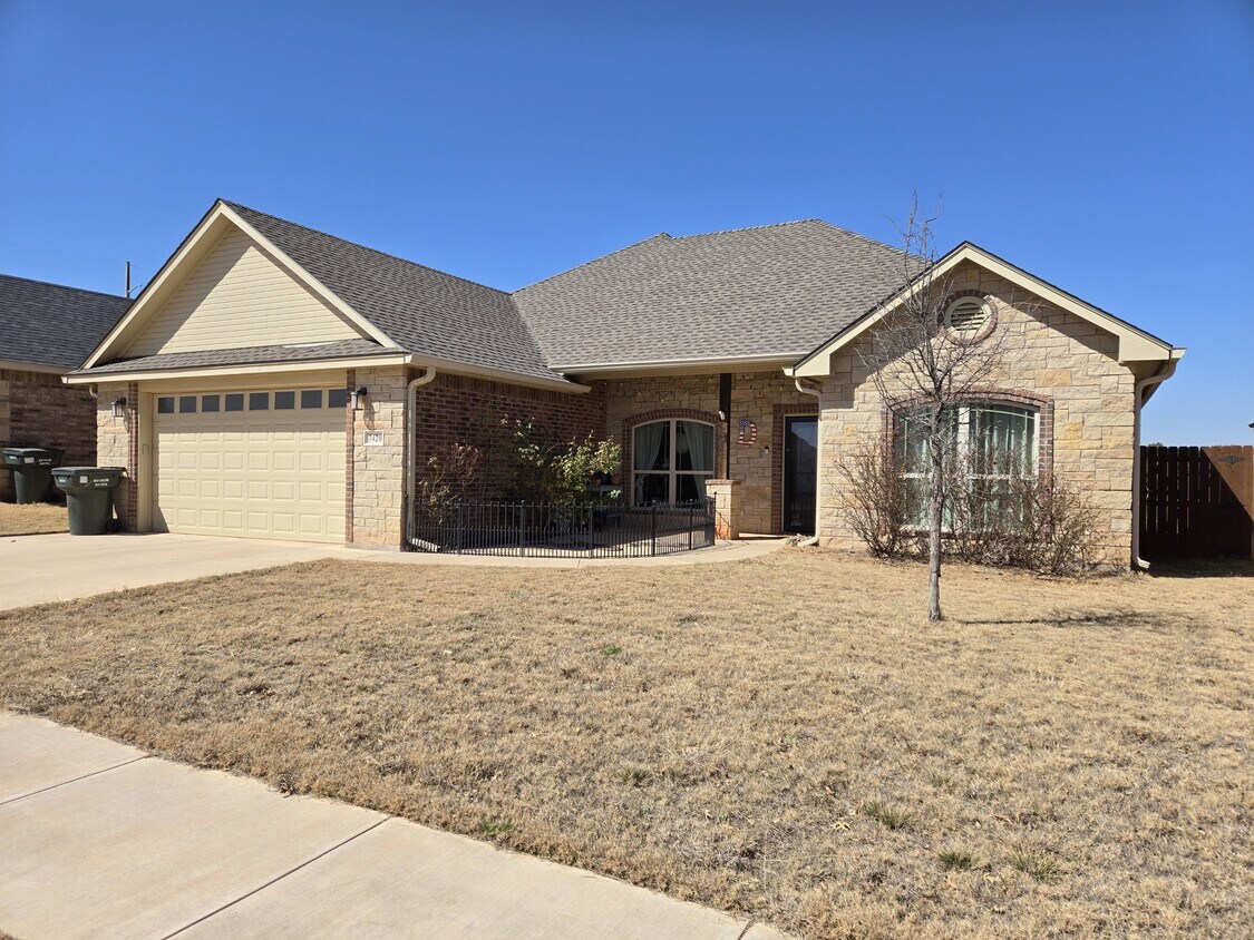 Foto principal - 7420 Tuscany Dr