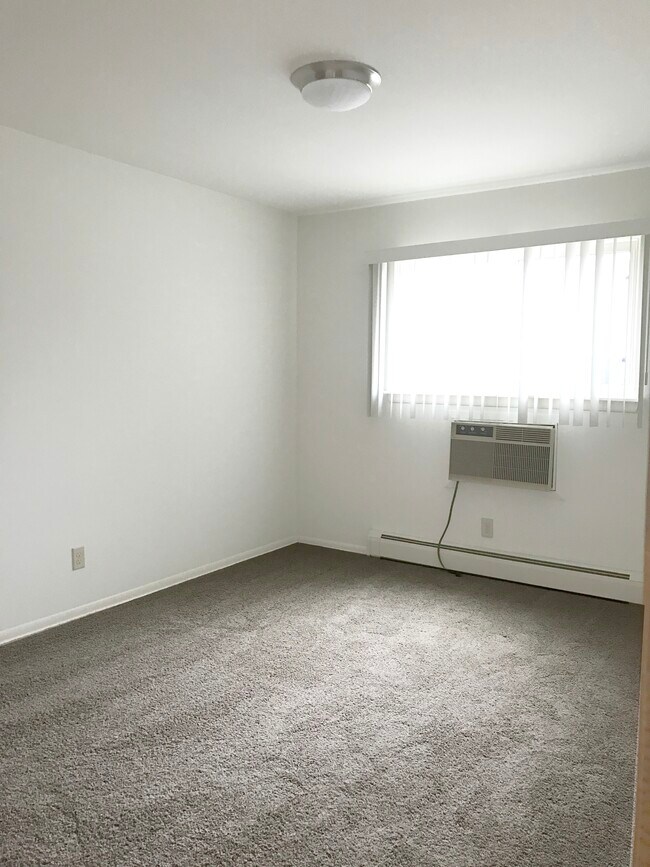 Waterfront Apartments Kenosha Apartments Kenosha, WI