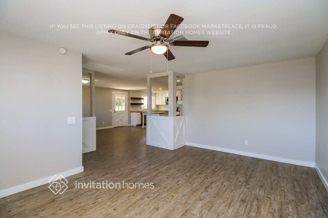 Building Photo - 1418 W Rosal Pl