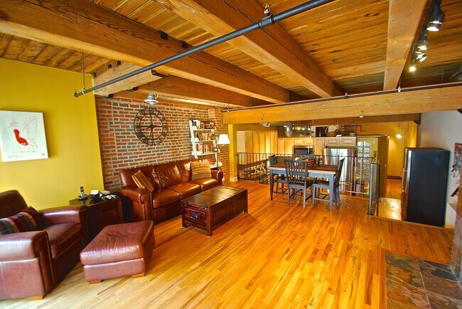 Foto del edificio - 2735 W Armitage Ave