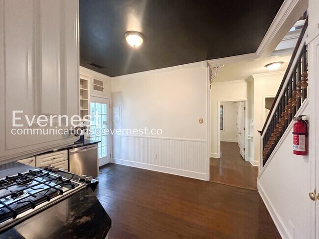 Foto del edificio - 756 S Willett St