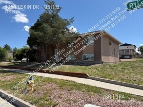 Building Photo - 335 Ruskin Dr
