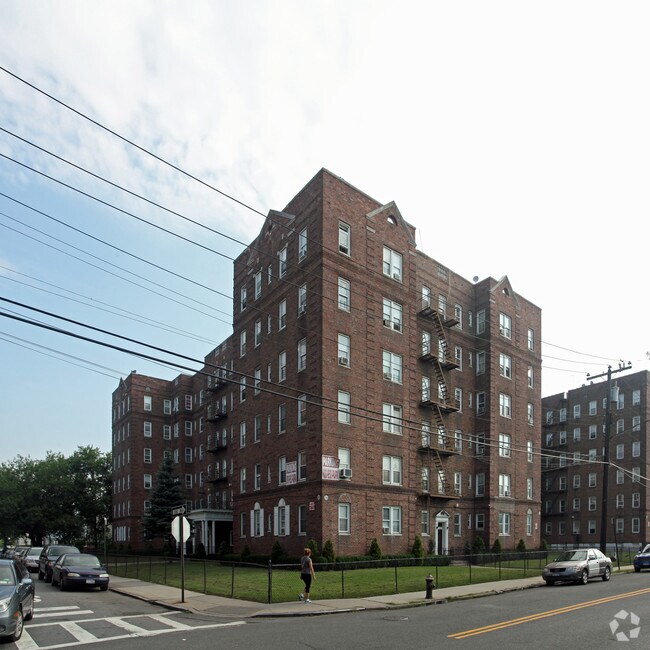 1012 Nameoke St, Far Rockaway, NY 11691 Apartments Far Rockaway, NY