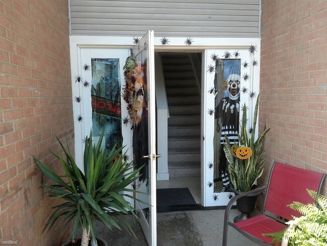 Foto del edificio - 420 W Grand River Ave