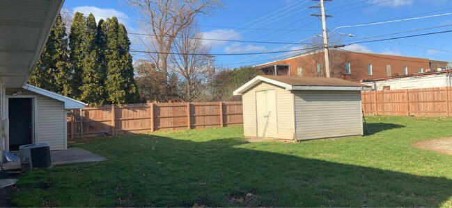 Foto del edificio - 623 Tiffany Dr