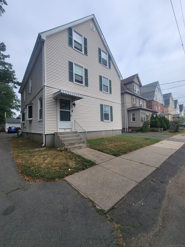 Primary Photo - 37 Wakefield Ct