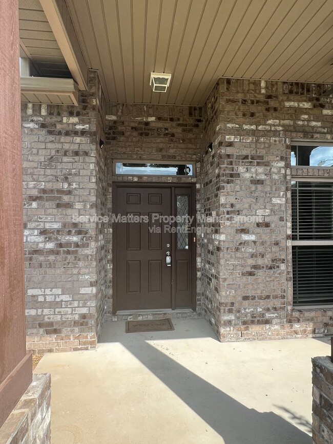 Building Photo - 7037 Season Dr