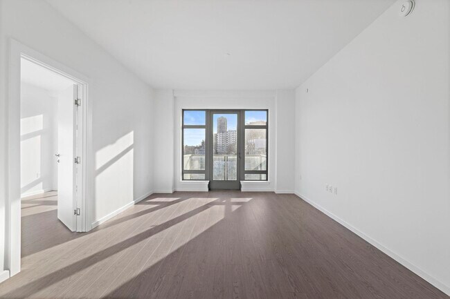 Foto del edificio - 143 Old River Rd
