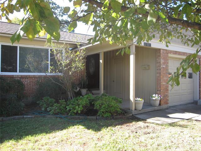 Building Photo - 6138 Woodcrest Ln