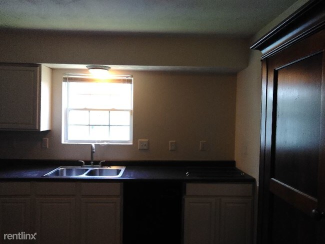 Building Photo - 3 br, 1.5 bath House - 1119 27th street