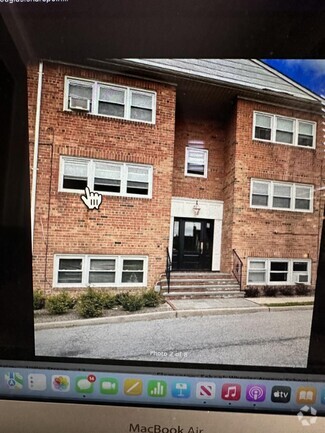 Building Photo - 464 N Corona Ave