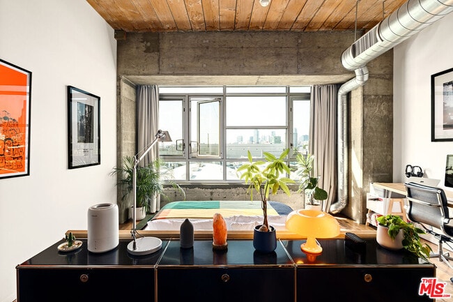 Foto del edificio - 530 S Hewitt St