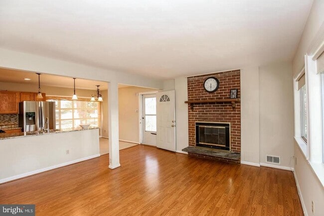 Building Photo - 839 Bowie Rd